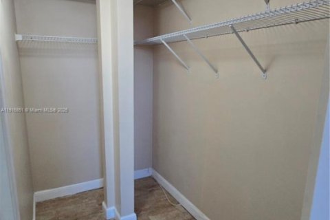 Copropriété à vendre à Davie, Floride: 2 chambres, 90.12 m2 № 1972066 - photo 13