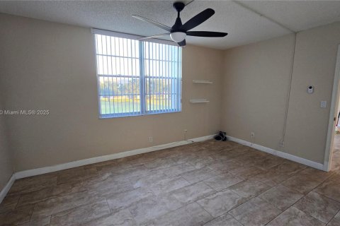 Copropriété à vendre à Davie, Floride: 2 chambres, 90.12 m2 № 1972066 - photo 16