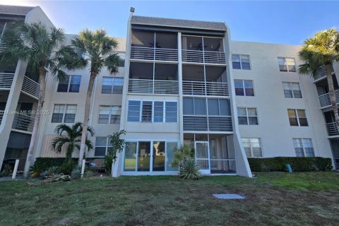 Copropriété à vendre à Davie, Floride: 2 chambres, 90.12 m2 № 1972066 - photo 2