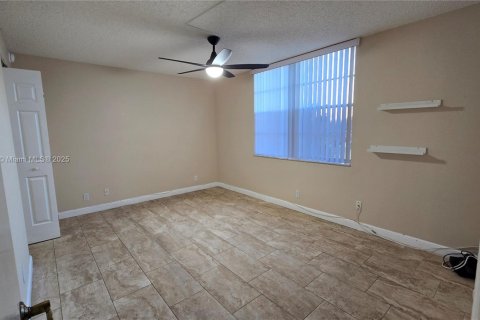 Copropriété à vendre à Davie, Floride: 2 chambres, 90.12 m2 № 1972066 - photo 29