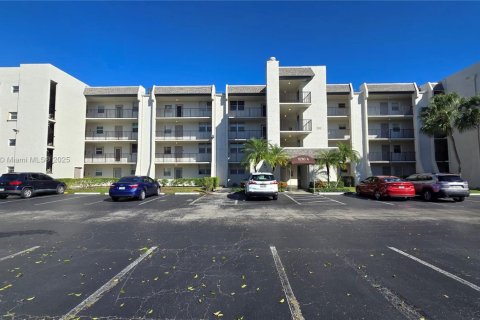 Copropriété à vendre à Davie, Floride: 2 chambres, 90.12 m2 № 1972066 - photo 1