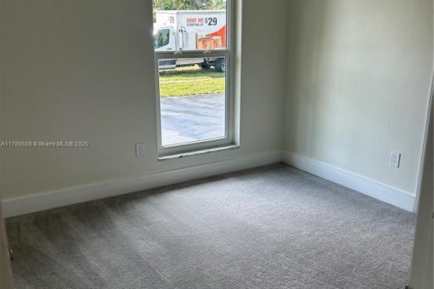 Casa en venta en Miami, Florida, 3 dormitorios, 199.83 m2 № 1696164 - foto 15