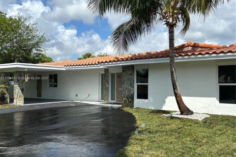 Casa en venta en Miami, Florida, 3 dormitorios, 199.83 m2 № 1696164 - foto 1