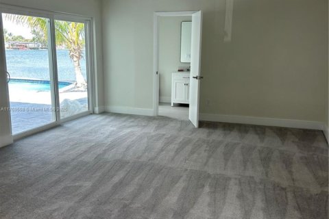 Casa en venta en Miami, Florida, 3 dormitorios, 199.83 m2 № 1696164 - foto 21