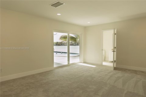 Casa en venta en Miami, Florida, 3 dormitorios, 199.83 m2 № 1696164 - foto 25