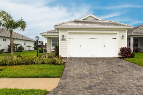 House in Sarasota, Florida 3 bedrooms, 163.88 sq.m. № 1769874 - photo 2