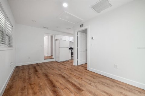 Apartamento en alquiler en Tampa, Florida, 2 dormitorios, 73.58 m2 № 1883002 - foto 11