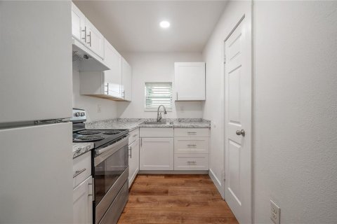 Apartamento en alquiler en Tampa, Florida, 2 dormitorios, 73.58 m2 № 1883002 - foto 16