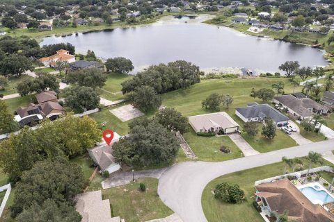 House in Clermont, Florida 3 bedrooms, 142.42 sq.m. № 2390942 - photo 27