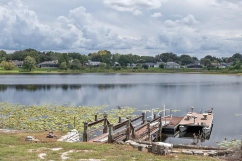House in Clermont, Florida 3 bedrooms, 142.42 sq.m. № 2390942 - photo 21