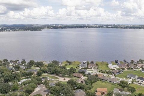 House in Clermont, Florida 3 bedrooms, 142.42 sq.m. № 2390942 - photo 22