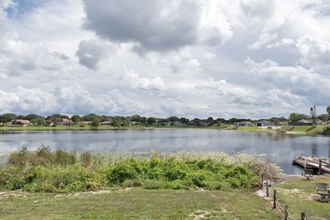 House in Clermont, Florida 3 bedrooms, 142.42 sq.m. № 2390942 - photo 20