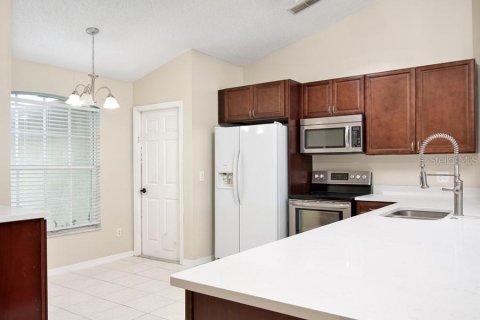 House in Clermont, Florida 3 bedrooms, 142.42 sq.m. № 2390942 - photo 7