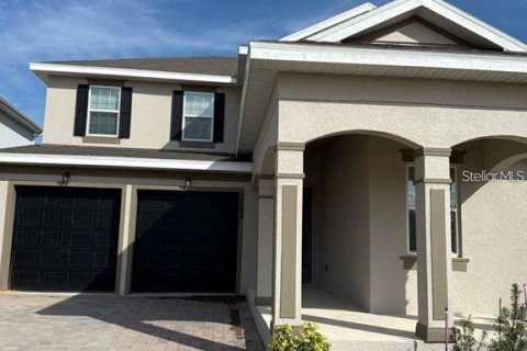 House in Minneola, Florida 4 bedrooms, 262.54 sq.m. № 2430820 - photo 2