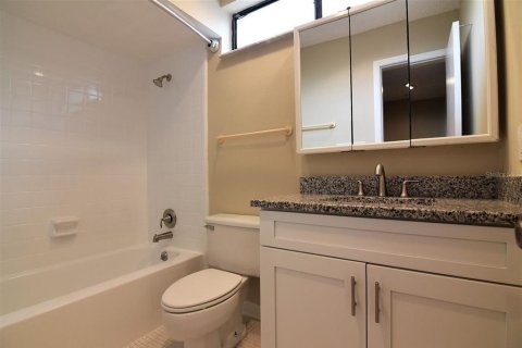 Condominio en alquiler en Orlando, Florida, 3 dormitorios, 122.26 m2 № 2284133 - foto 17