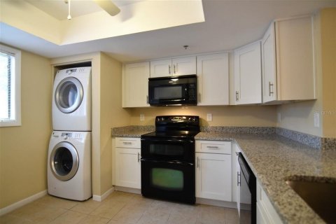 Condominio en alquiler en Orlando, Florida, 3 dormitorios, 122.26 m2 № 2284133 - foto 11