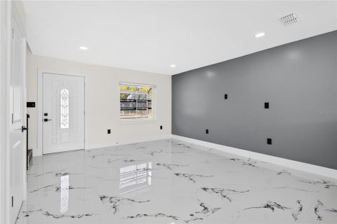 Condo in Winter Park, Florida, 2 bedrooms  № 2105930 - photo 4