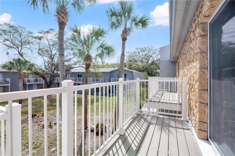 Condo in Winter Park, Florida, 2 bedrooms  № 2105930 - photo 23