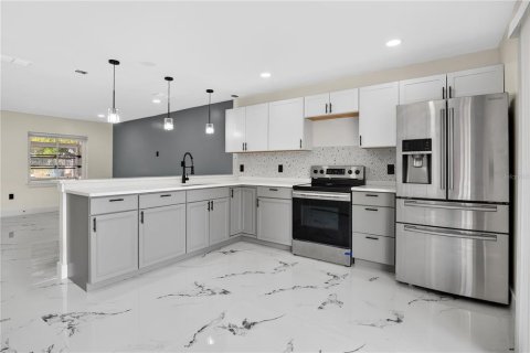 Condo in Winter Park, Florida, 2 bedrooms  № 2105930 - photo 7
