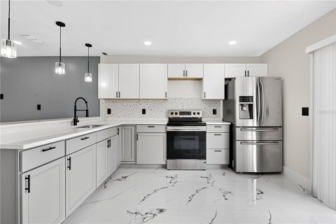 Condo in Winter Park, Florida, 2 bedrooms  № 2105930 - photo 6