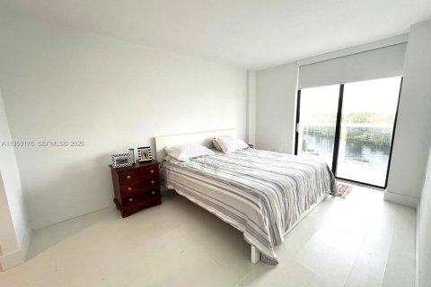 Copropriété à louer à Aventura, Floride: 2 chambres, 105.82 m2 № 2080711 - photo 9