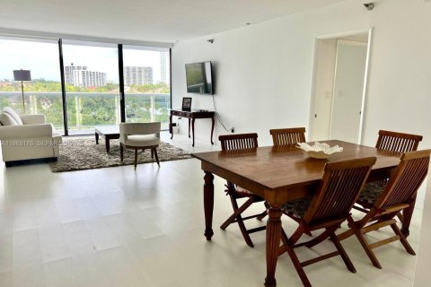 Condo à Aventura, Floride, 2 chambres  № 2080711