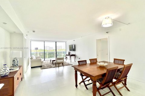Copropriété à louer à Aventura, Floride: 2 chambres, 105.82 m2 № 2080711 - photo 2