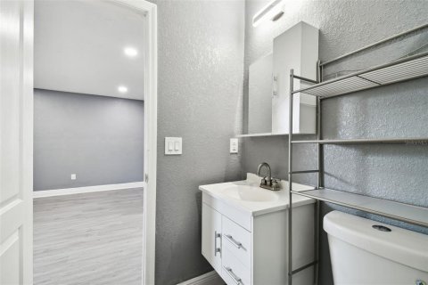 Villa ou maison à louer à Port Richey, Floride: 3 chambres, 130.43 m2 № 2425470 - photo 24