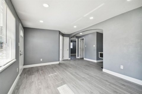 Villa ou maison à louer à Port Richey, Floride: 3 chambres, 130.43 m2 № 2425470 - photo 16