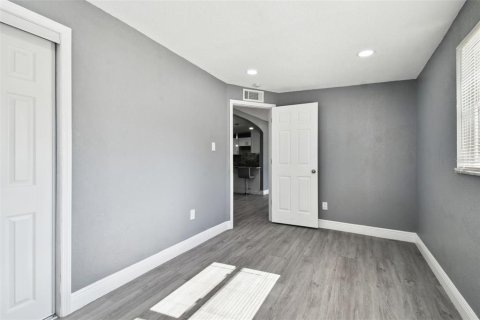 Villa ou maison à louer à Port Richey, Floride: 3 chambres, 130.43 m2 № 2425470 - photo 28