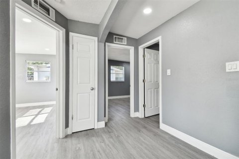 Villa ou maison à louer à Port Richey, Floride: 3 chambres, 130.43 m2 № 2425470 - photo 25