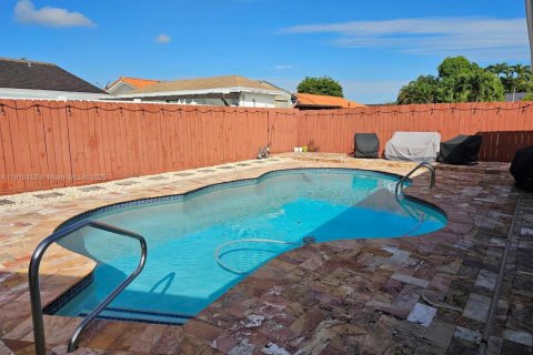 Villa ou maison à vendre à Miami, Floride: 4 chambres, 272.76 m2 № 1971861 - photo 6