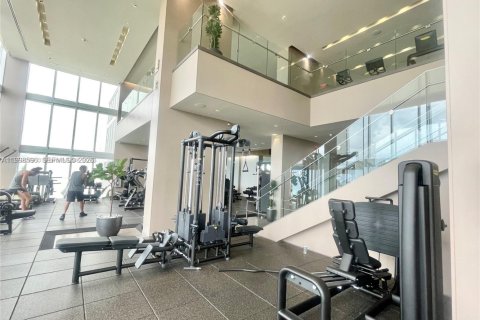 Condo in Hallandale Beach, Florida, 1 bedroom  № 2060465 - photo 21