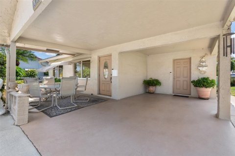 Villa ou maison à vendre à Tamarac, Floride: 2 chambres, 126.9 m2 № 1799306 - photo 18