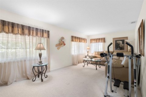 Villa ou maison à vendre à Tamarac, Floride: 2 chambres, 126.9 m2 № 1799306 - photo 7