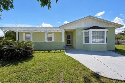 Villa ou maison à Kissimmee, Floride 3 chambres, 161.46 m2 № 2321299