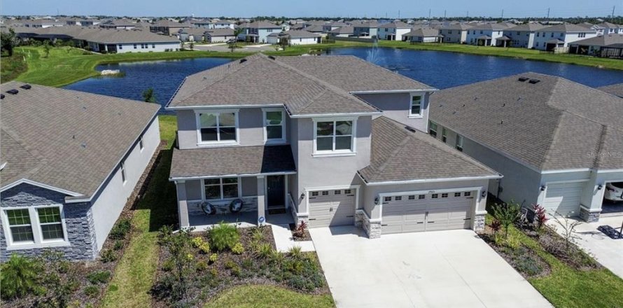 Villa ou maison à Lakewood Ranch, Floride 4 chambres, 307.88 m2 № 2427398