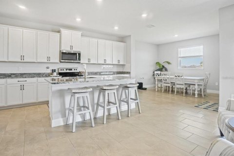 Villa ou maison à louer à Lakewood Ranch, Floride: 4 chambres, 307.88 m2 № 2427398 - photo 11