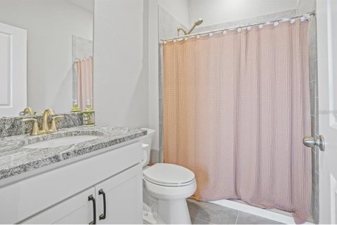 Villa ou maison à louer à Lakewood Ranch, Floride: 4 chambres, 307.88 m2 № 2427398 - photo 22
