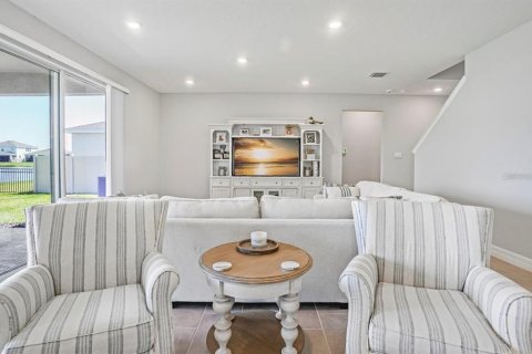 Villa ou maison à louer à Lakewood Ranch, Floride: 4 chambres, 307.88 m2 № 2427398 - photo 6