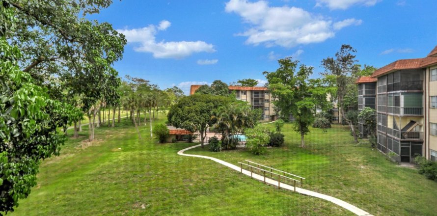 Condo in Lauderhill, Florida, 3 bedrooms  № 1103398