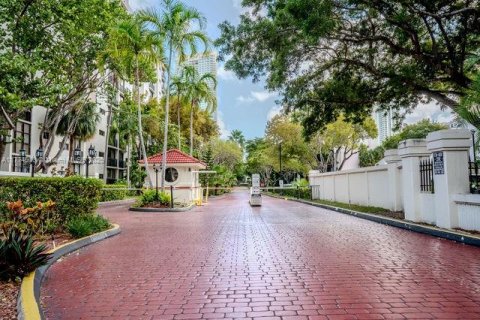 Condominio en venta en Sunny Isles Beach, Florida, 2 dormitorios, 83.05 m2 № 2012304 - foto 28