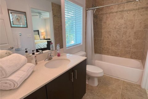 Touwnhouse à vendre à Pompano Beach, Floride: 3 chambres, 139.35 m2 № 2021777 - photo 14