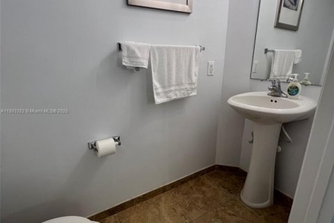 Touwnhouse à vendre à Pompano Beach, Floride: 3 chambres, 139.35 m2 № 2021777 - photo 7