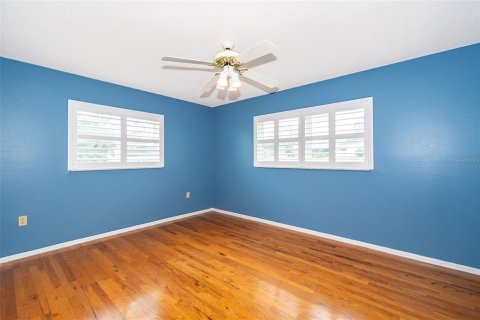 House in Leesburg, Florida 4 bedrooms, 282.89 sq.m. № 1732891 - photo 25