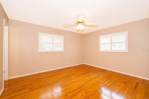House in Leesburg, Florida 4 bedrooms, 282.89 sq.m. № 1732891 - photo 27