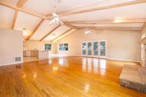 House in Leesburg, Florida 4 bedrooms, 282.89 sq.m. № 1732891 - photo 5