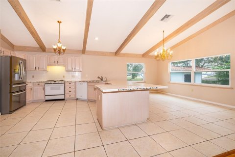 House in Leesburg, Florida 4 bedrooms, 282.89 sq.m. № 1732891 - photo 13