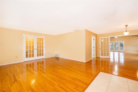 House in Leesburg, Florida 4 bedrooms, 282.89 sq.m. № 1732891 - photo 18