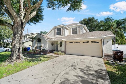 House in Kissimmee, Florida 3 bedrooms, 158.4 sq.m. № 2329851 - photo 9